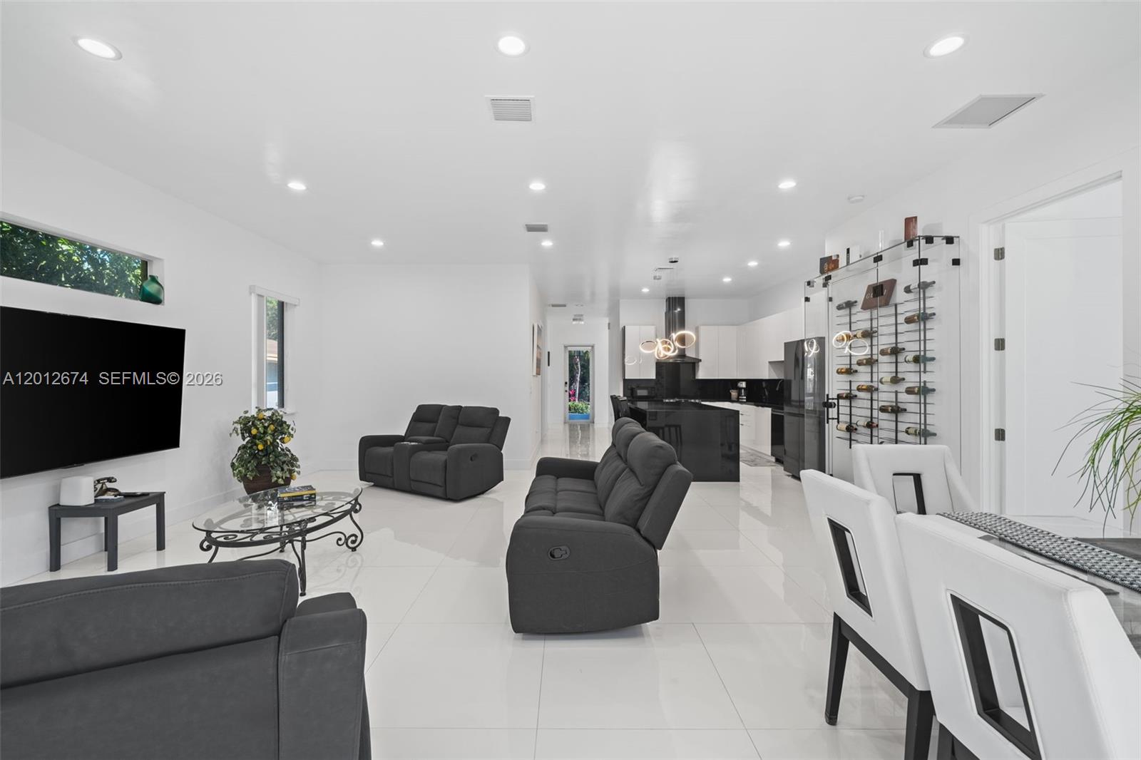 ROOSEVELT GARDENS - Residential Lease