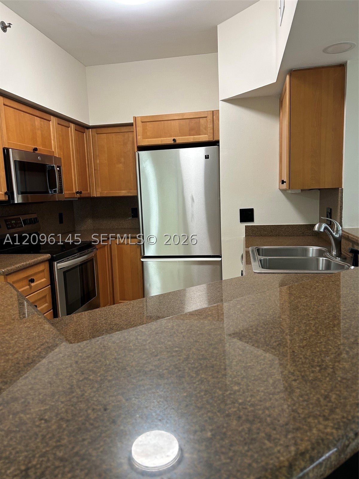 3255 NE 184th St 12511