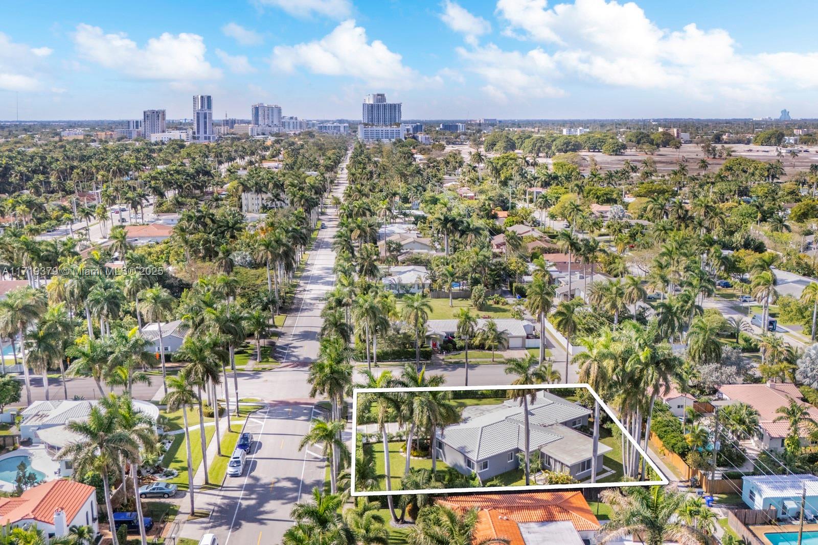 HOLLYWOOD LAKES SECTION - Residential
