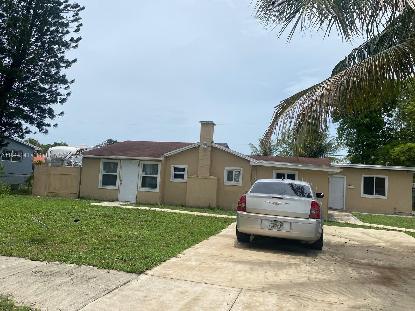 1124 NW 100th Ter
