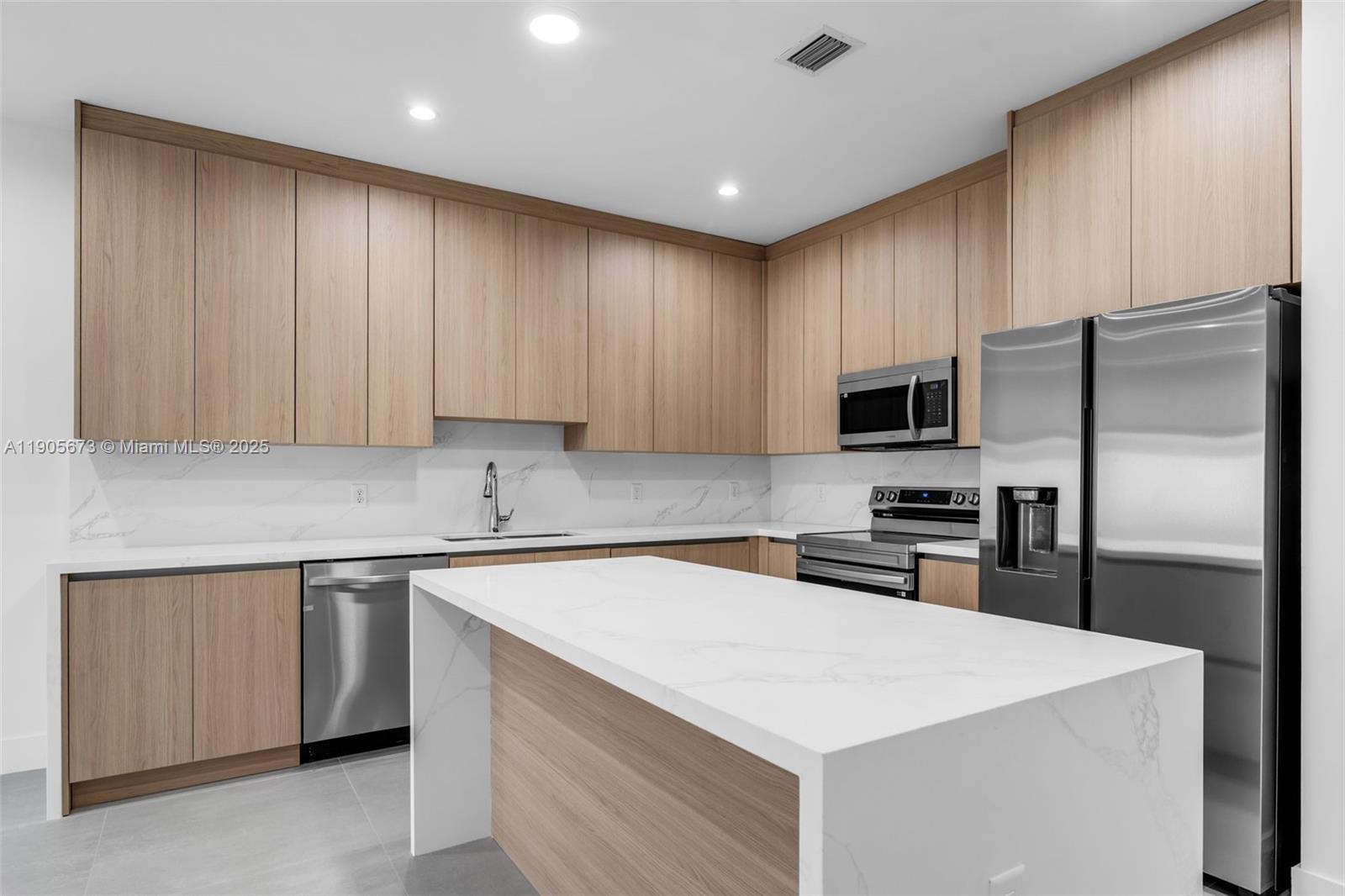 KENDALL PLACE - Residential