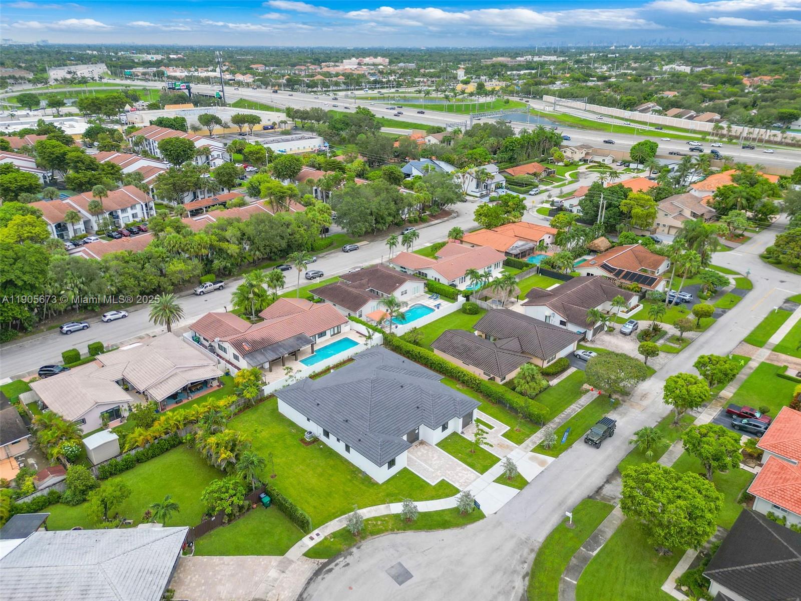 KENDALL PLACE - Residential