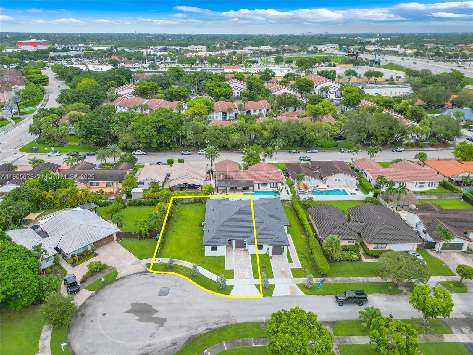 KENDALL PLACE - Residential