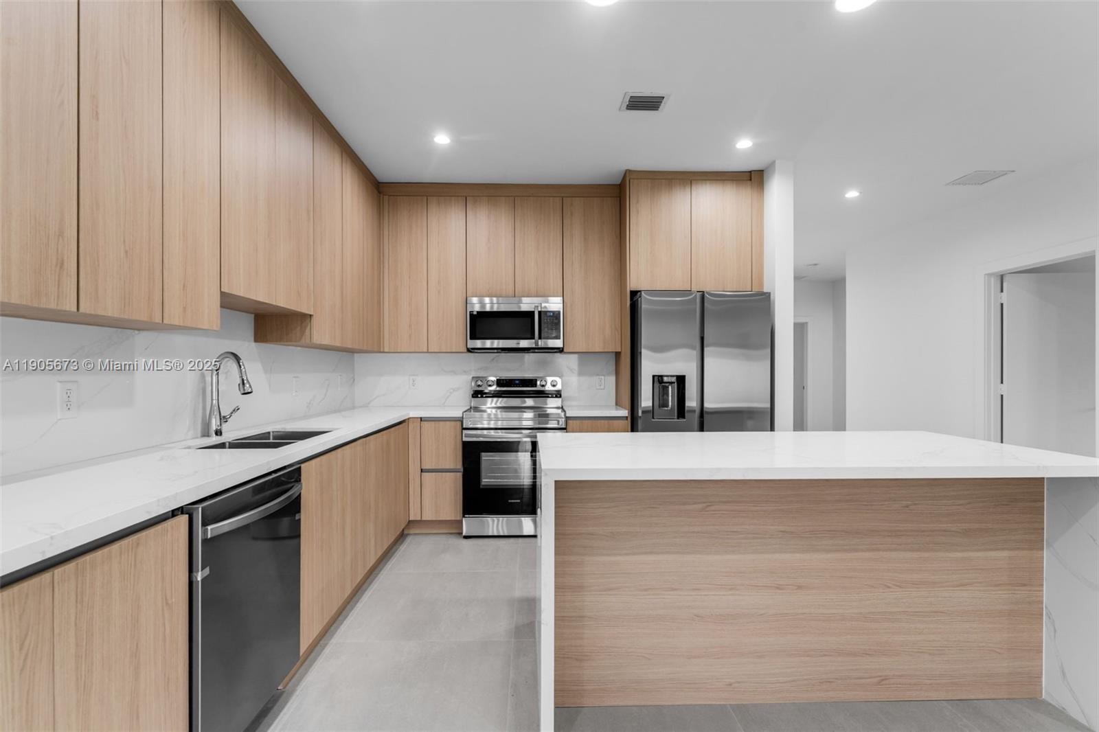 KENDALL PLACE - Residential