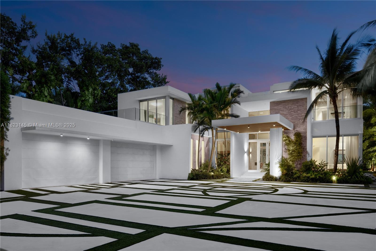 30 Palm Ave
