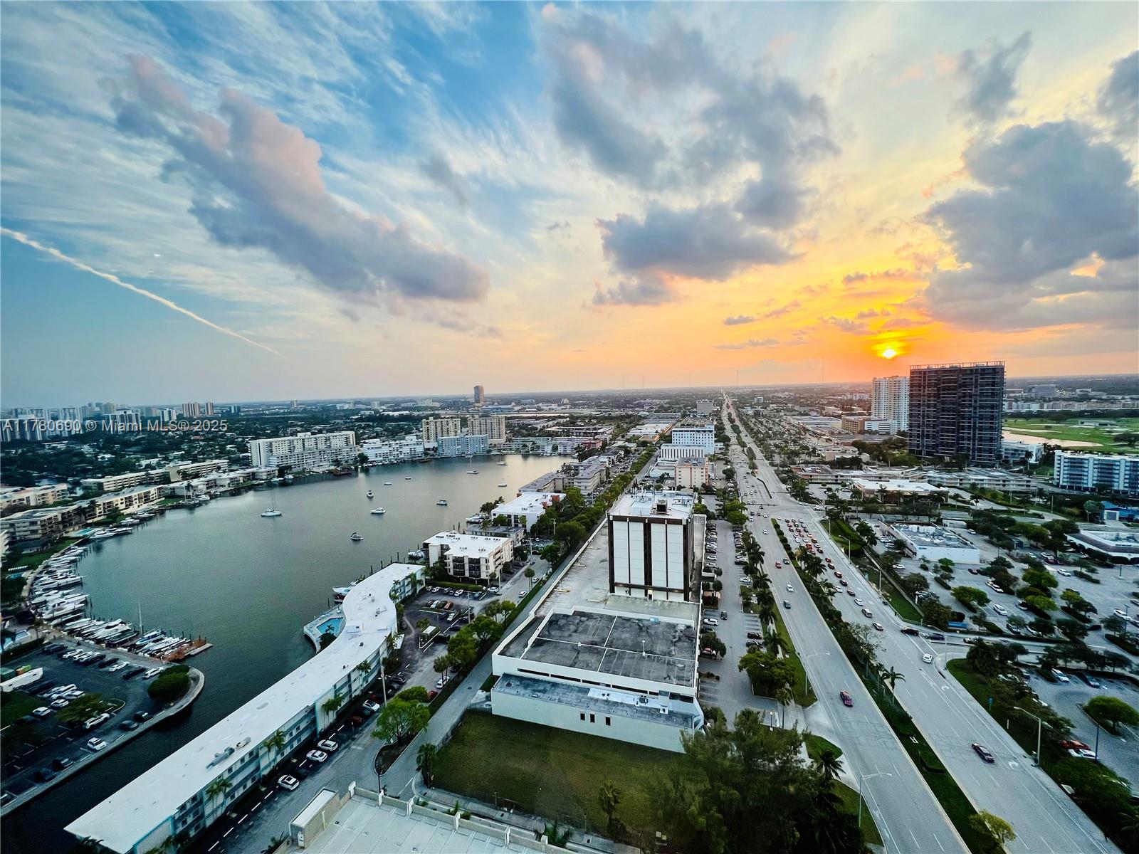 BEACHWALK CONDOMINIUM - Residential