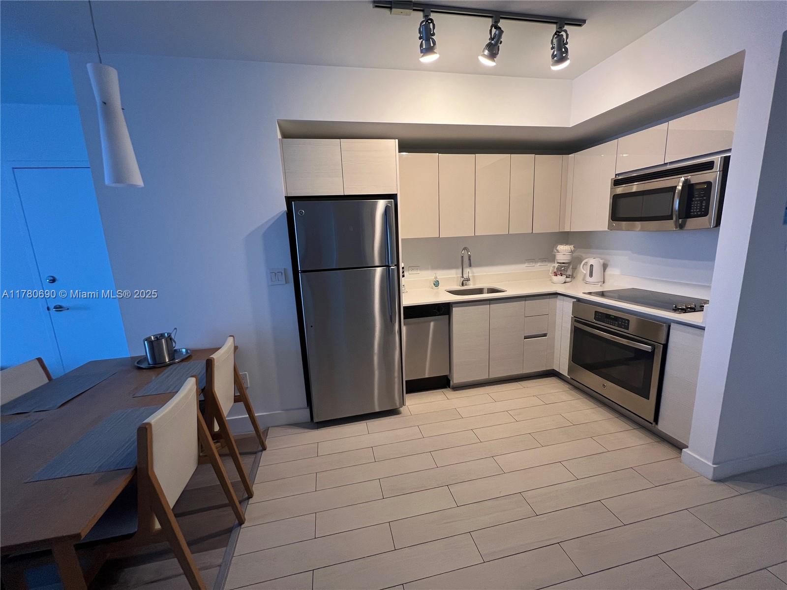 BEACHWALK CONDOMINIUM - Residential