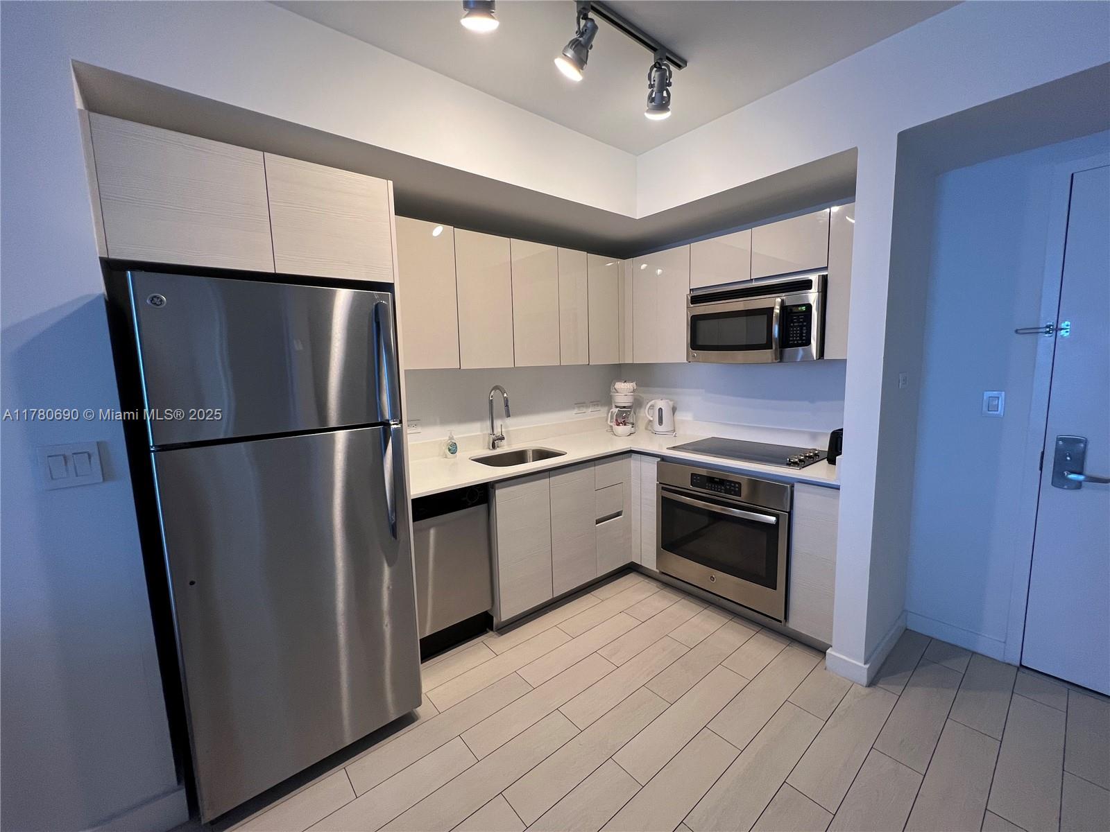 BEACHWALK CONDOMINIUM - Residential