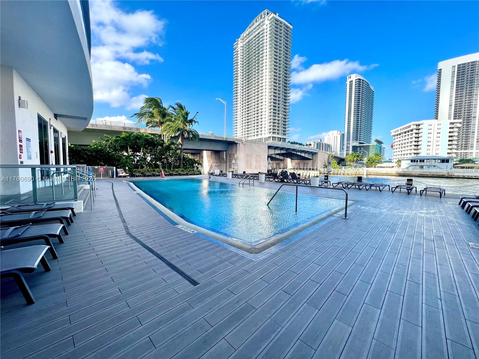 BEACHWALK CONDOMINIUM - Residential