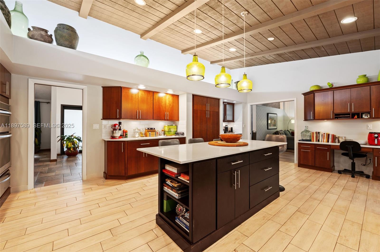 PINE BAY ESTATES SOUTH - Residential