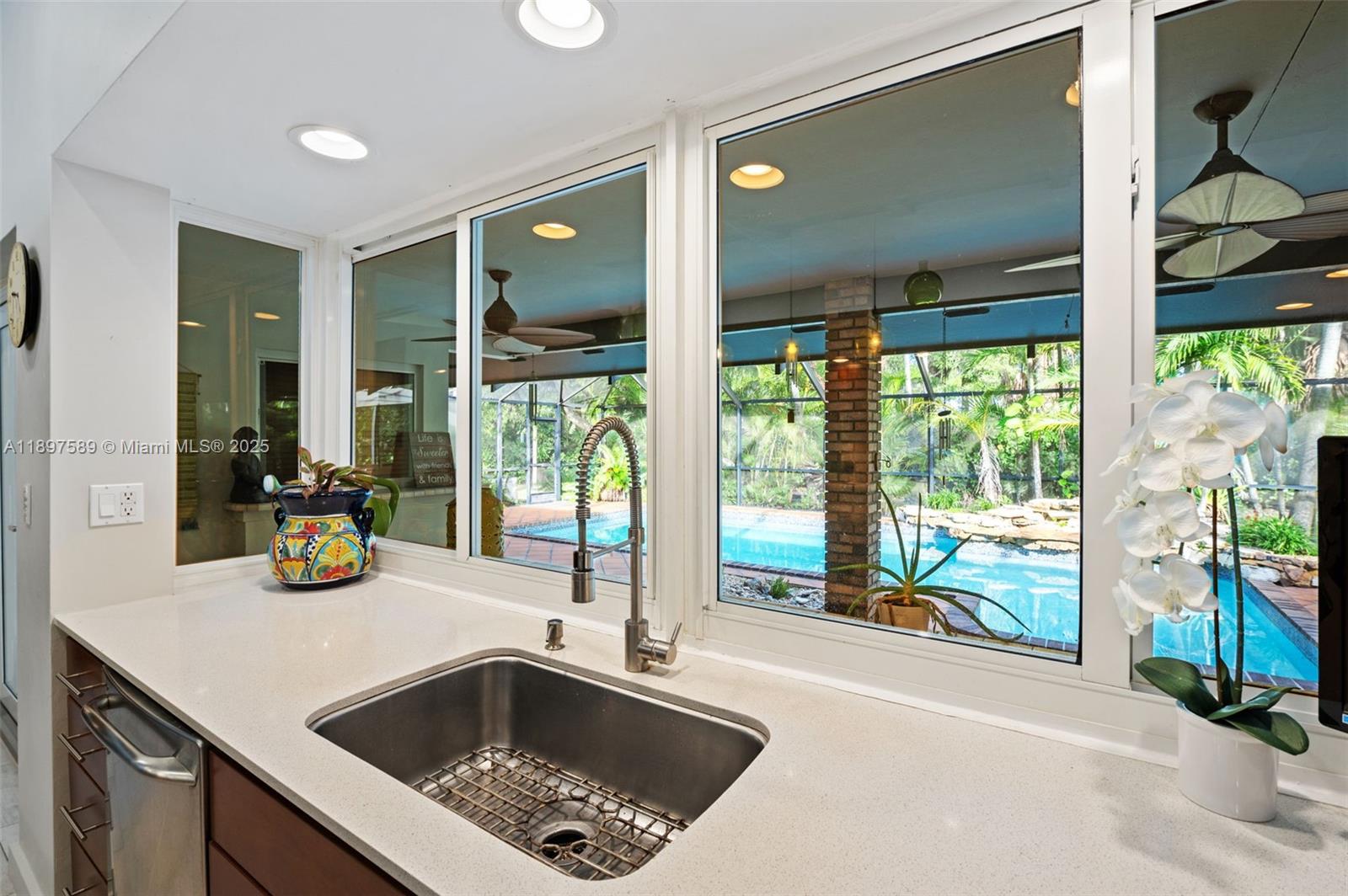 PINE BAY ESTATES SOUTH - Residential