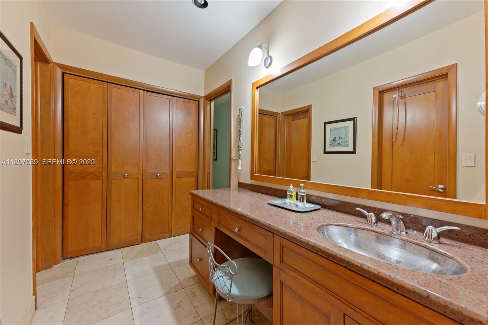 PINE BAY ESTATES SOUTH - Residential