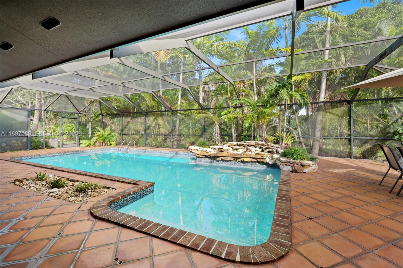 PINE BAY ESTATES SOUTH - Residential