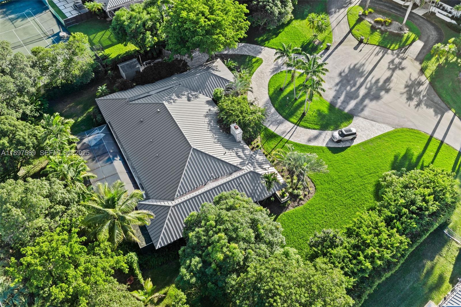 PINE BAY ESTATES SOUTH - Residential