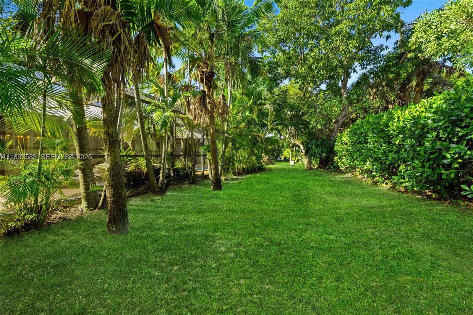 PINE BAY ESTATES SOUTH - Residential