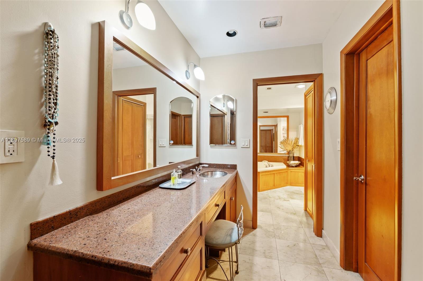 PINE BAY ESTATES SOUTH - Residential