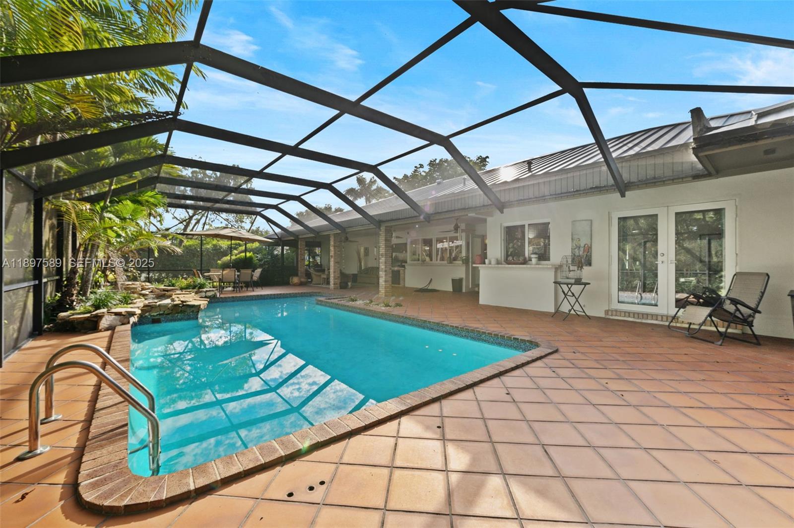 PINE BAY ESTATES SOUTH - Residential