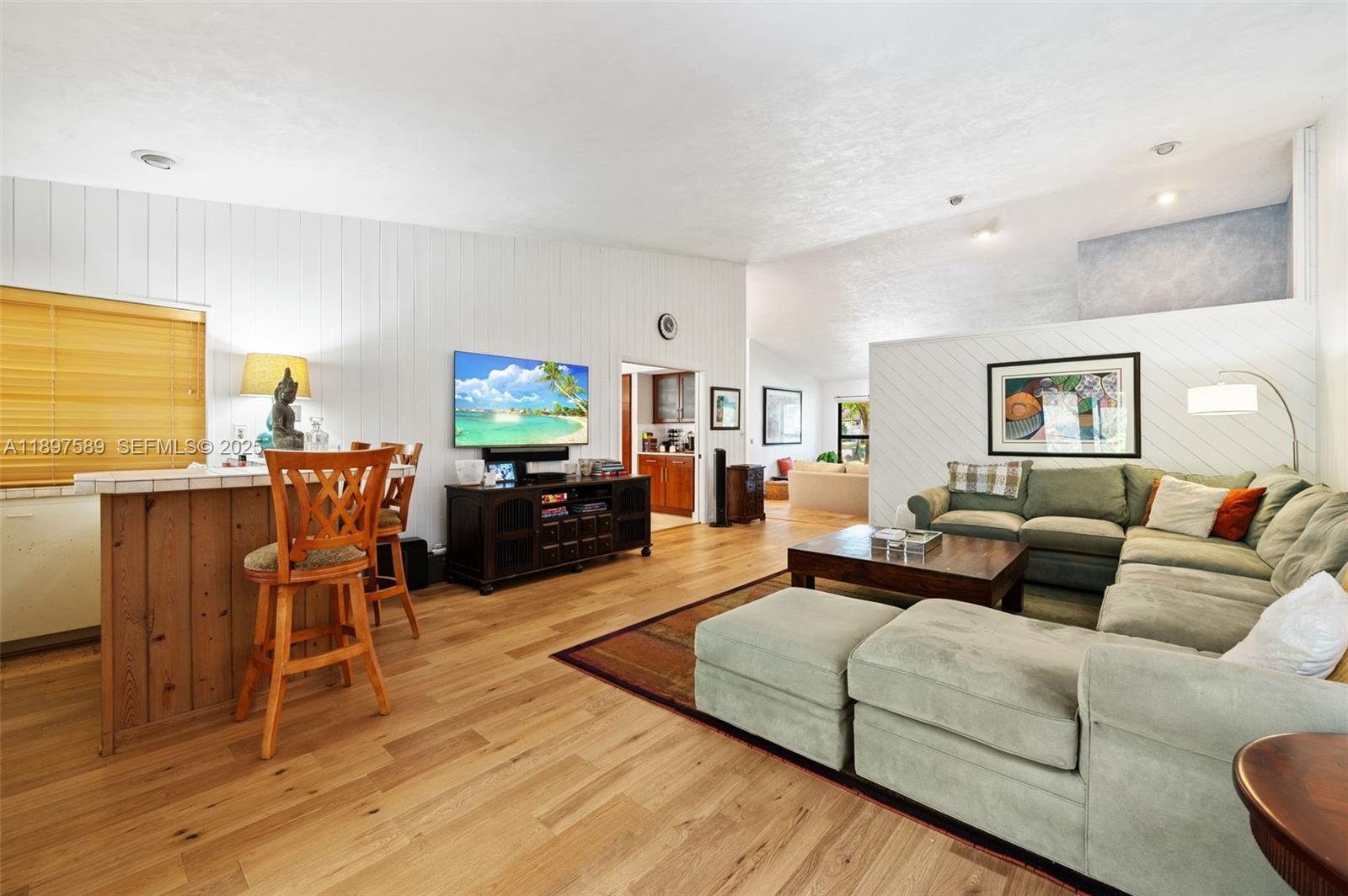 PINE BAY ESTATES SOUTH - Residential