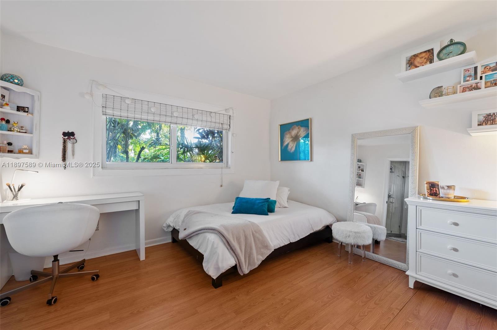 PINE BAY ESTATES SOUTH - Residential