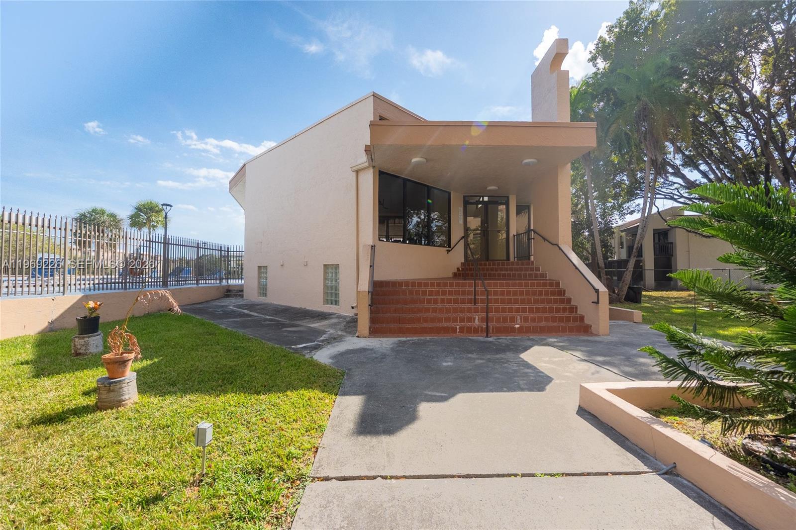 PINESIDE NO 2 CONDO - Residential