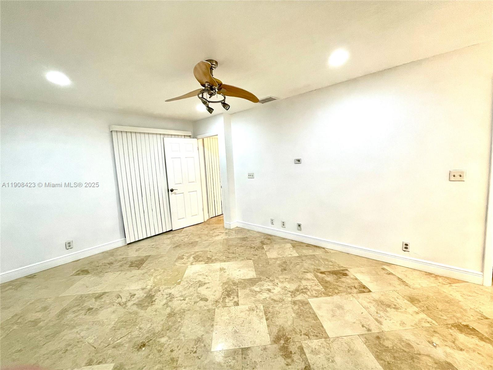 KARANDA VILLAGE III - Residential Lease