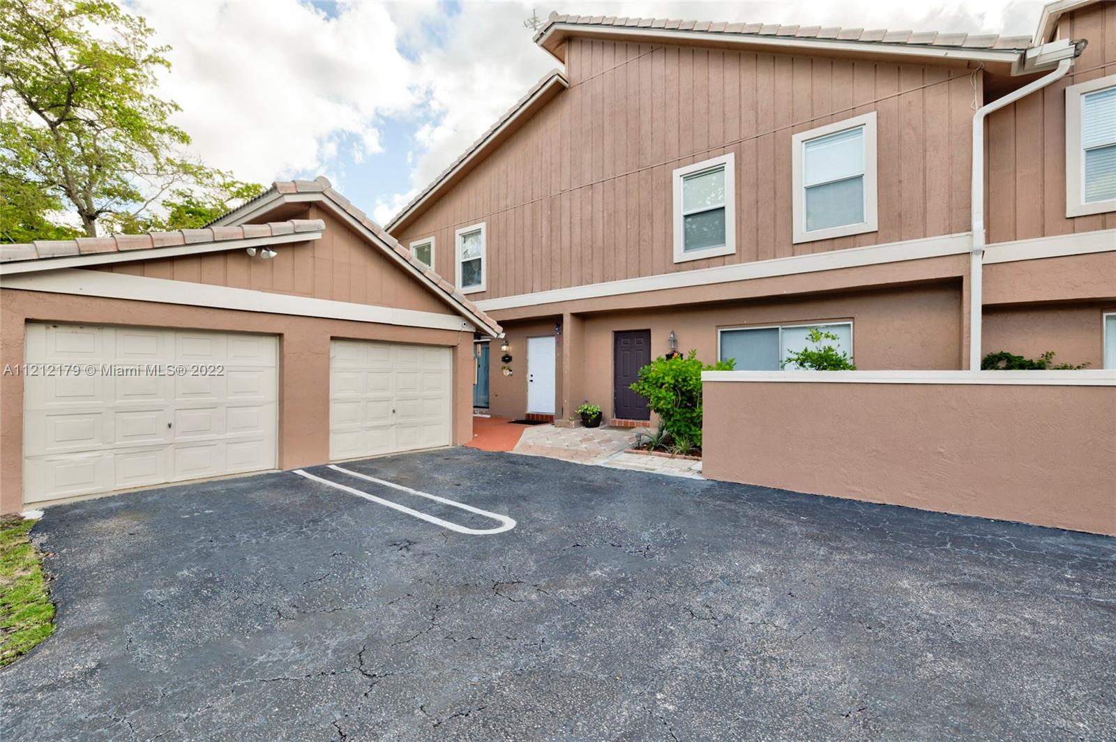 Deer Run Springs of Coral - Residential