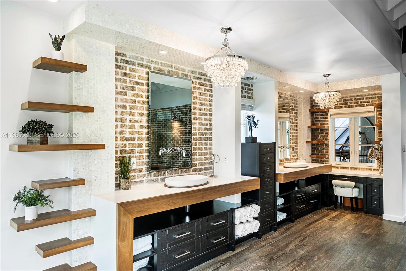 MARTIN BROS LUDLAM ACRES - Residential