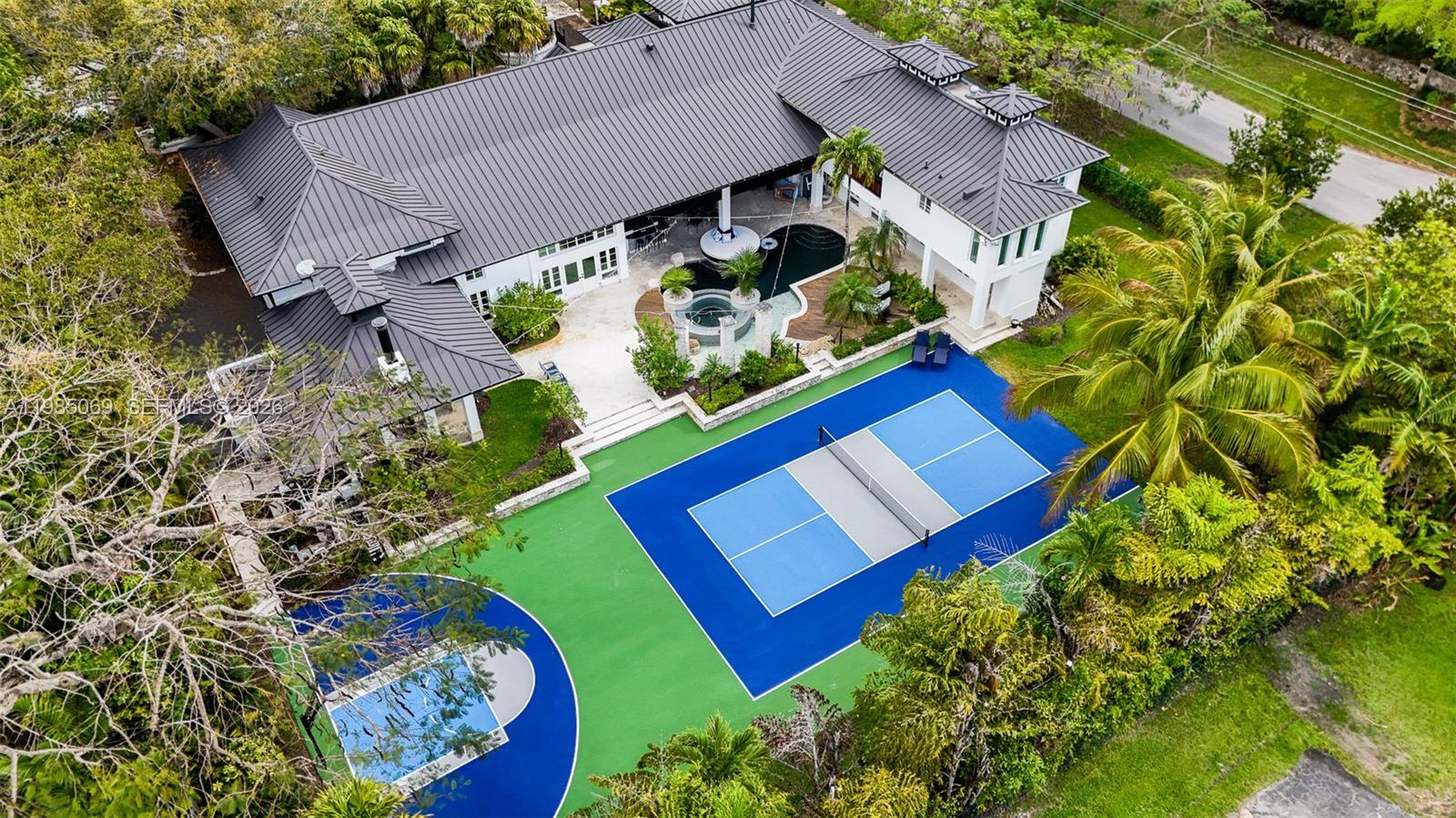 MARTIN BROS LUDLAM ACRES - Residential