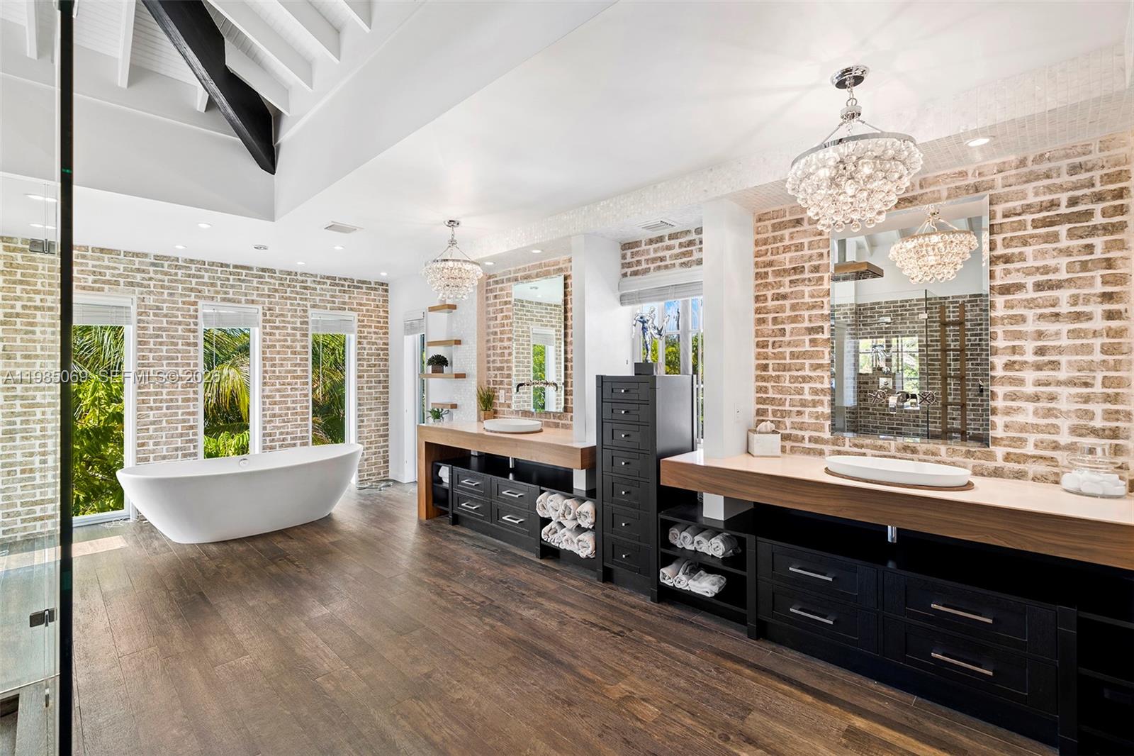 MARTIN BROS LUDLAM ACRES - Residential