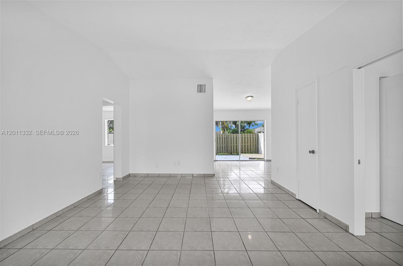 DEVON-AIRE VILLAS SEC 6 - Residential