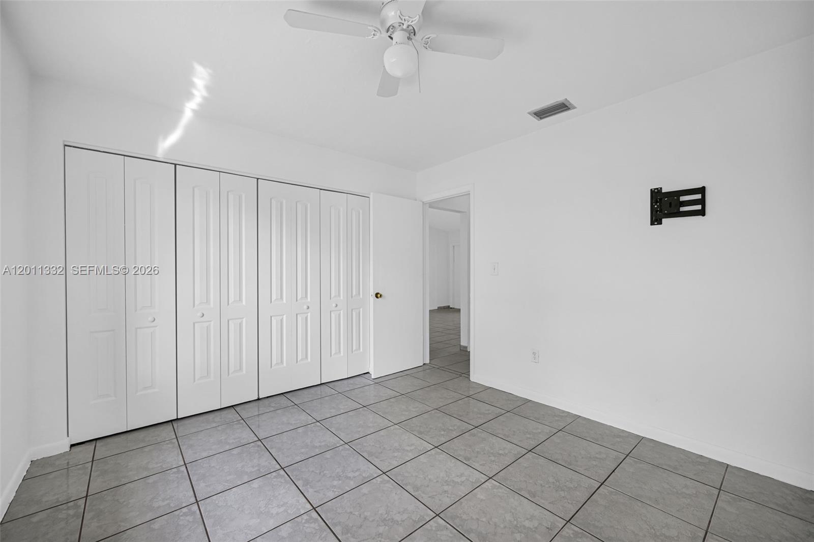 DEVON-AIRE VILLAS SEC 6 - Residential