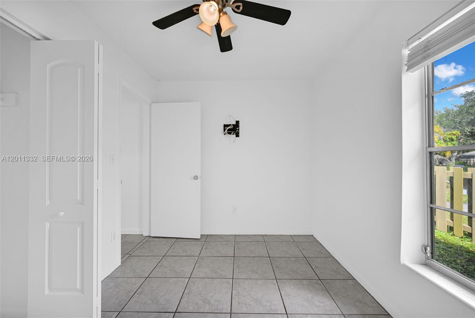 DEVON-AIRE VILLAS SEC 6 - Residential