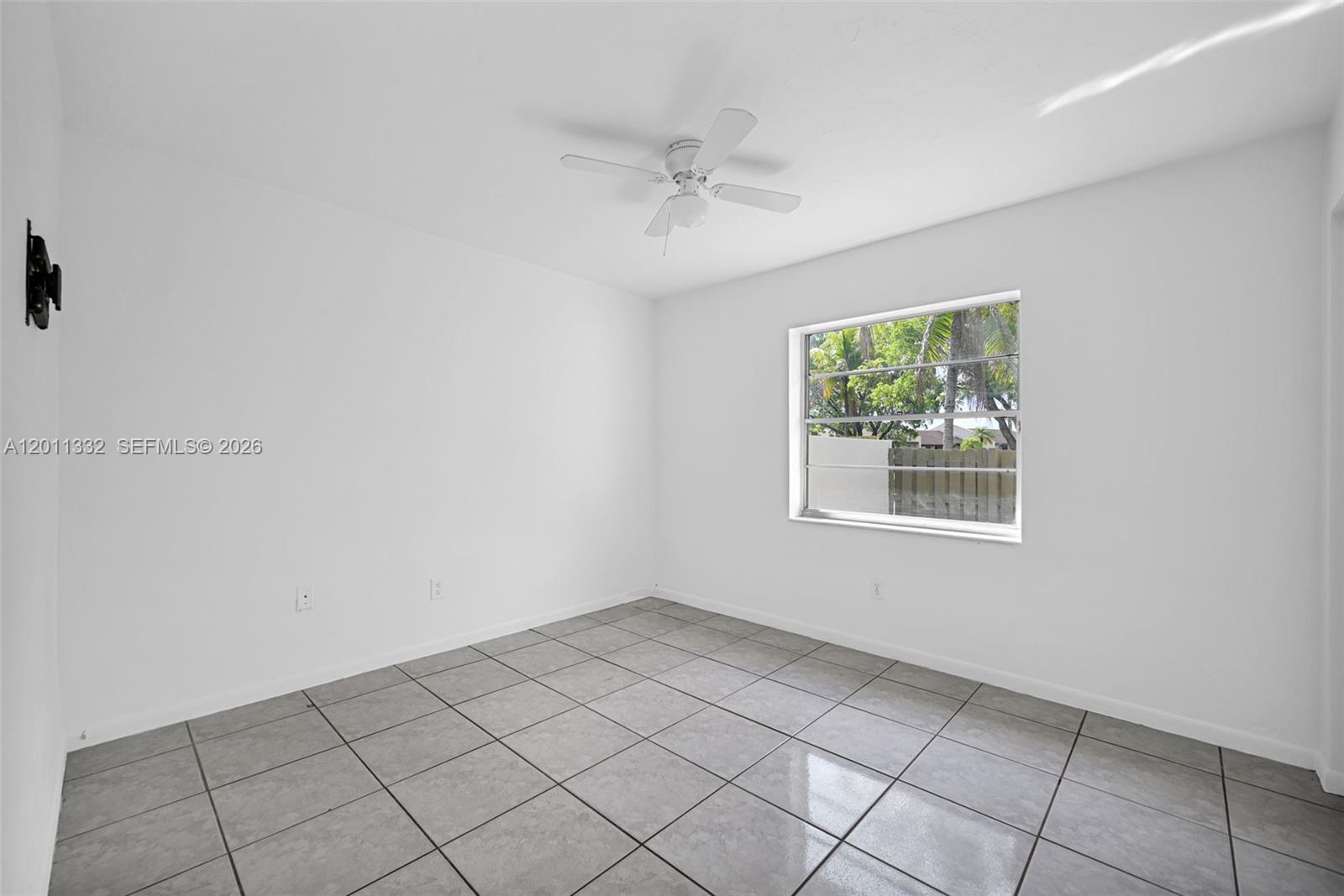 DEVON-AIRE VILLAS SEC 6 - Residential