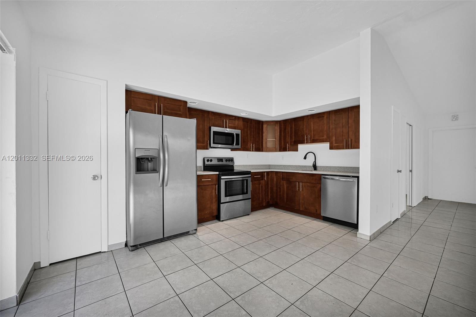 DEVON-AIRE VILLAS SEC 6 - Residential