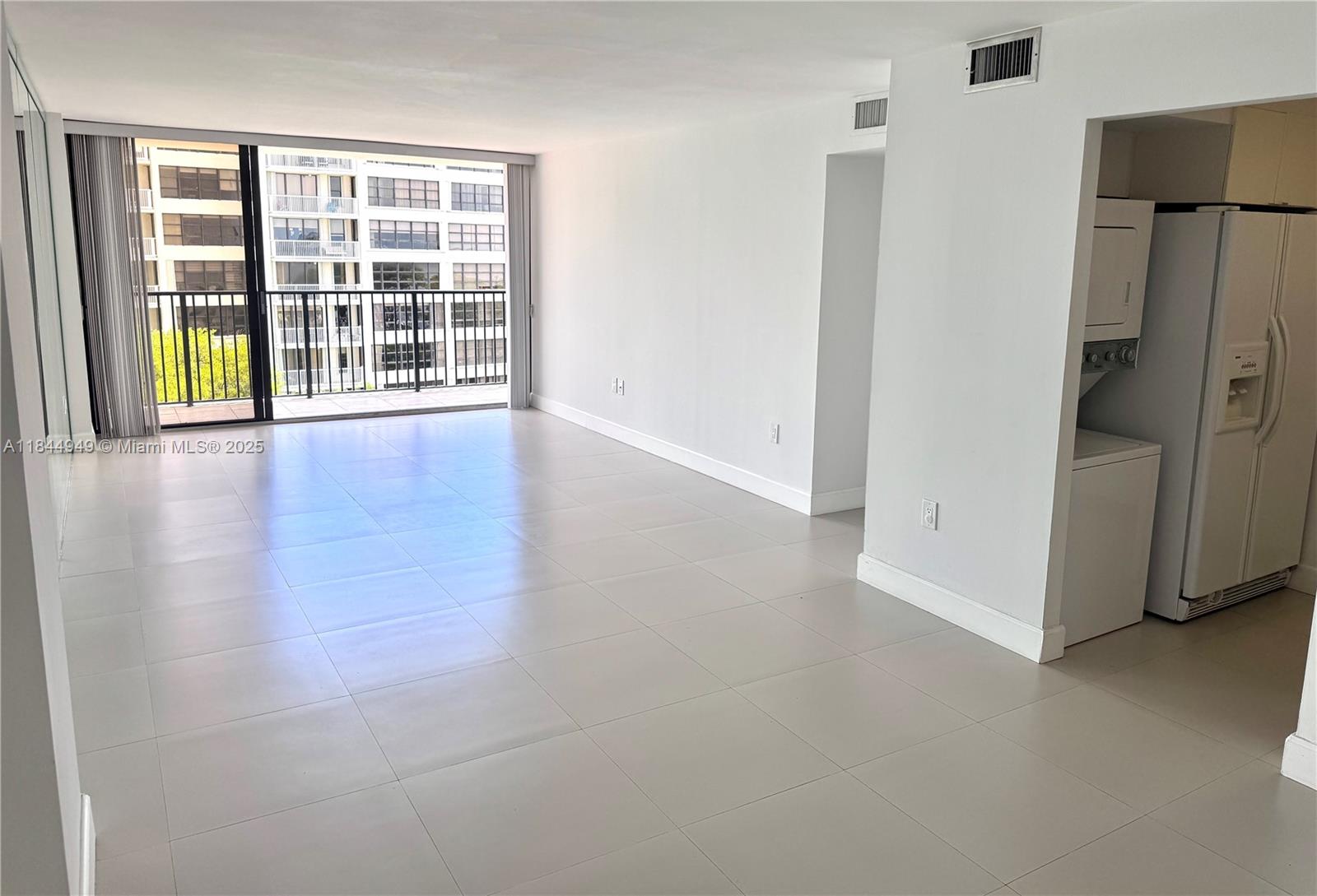 1450 Brickell Bay Dr 604