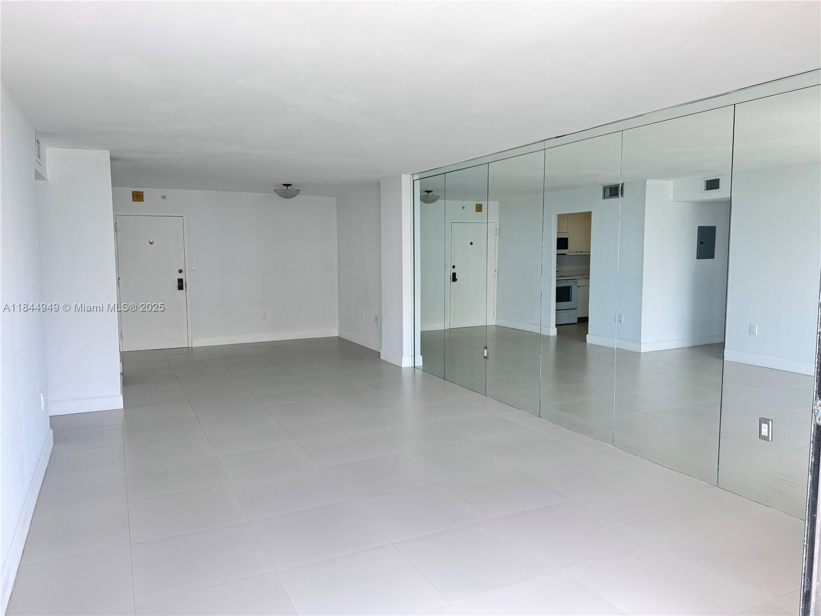 1450 Brickell Bay Dr 604