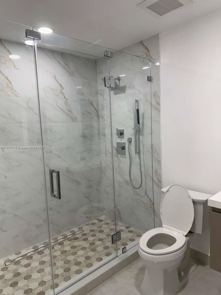 DRIFTWOOD ESTATES NO 5 - Residential Lease