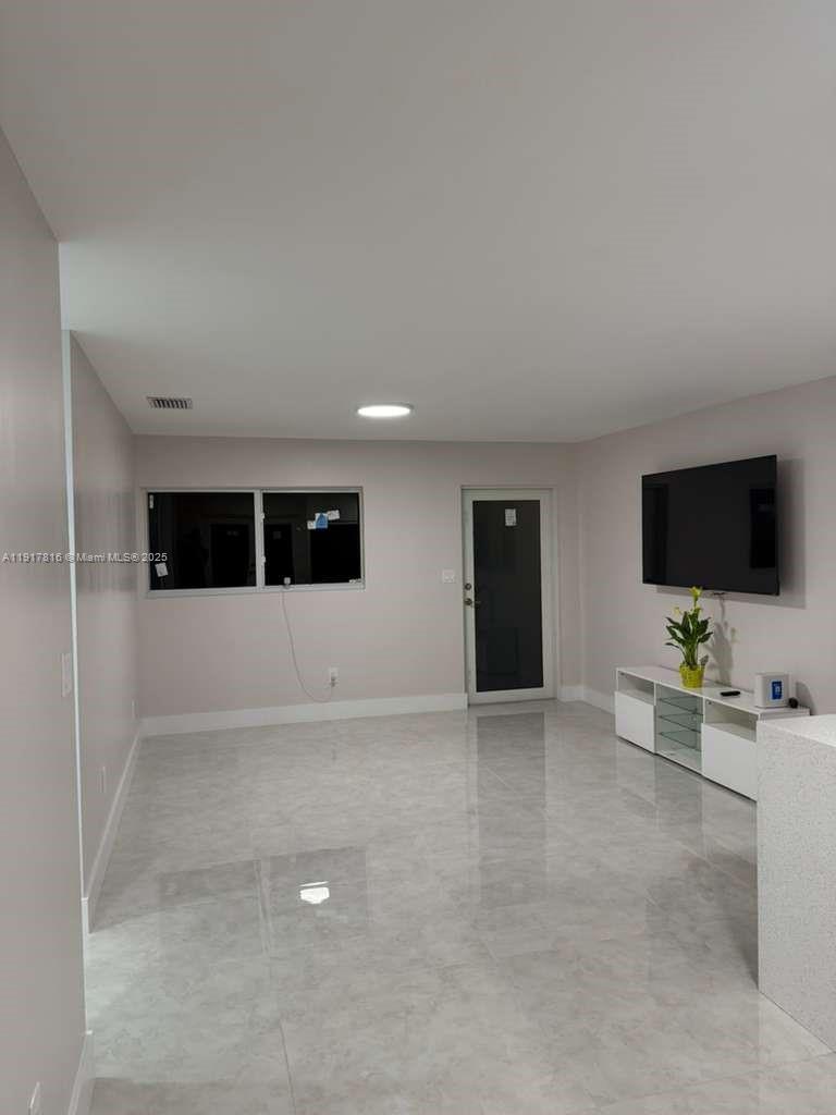 DRIFTWOOD ESTATES NO 5 - Residential Lease