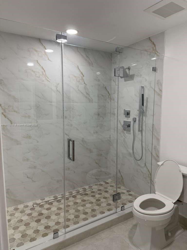 DRIFTWOOD ESTATES NO 5 - Residential Lease