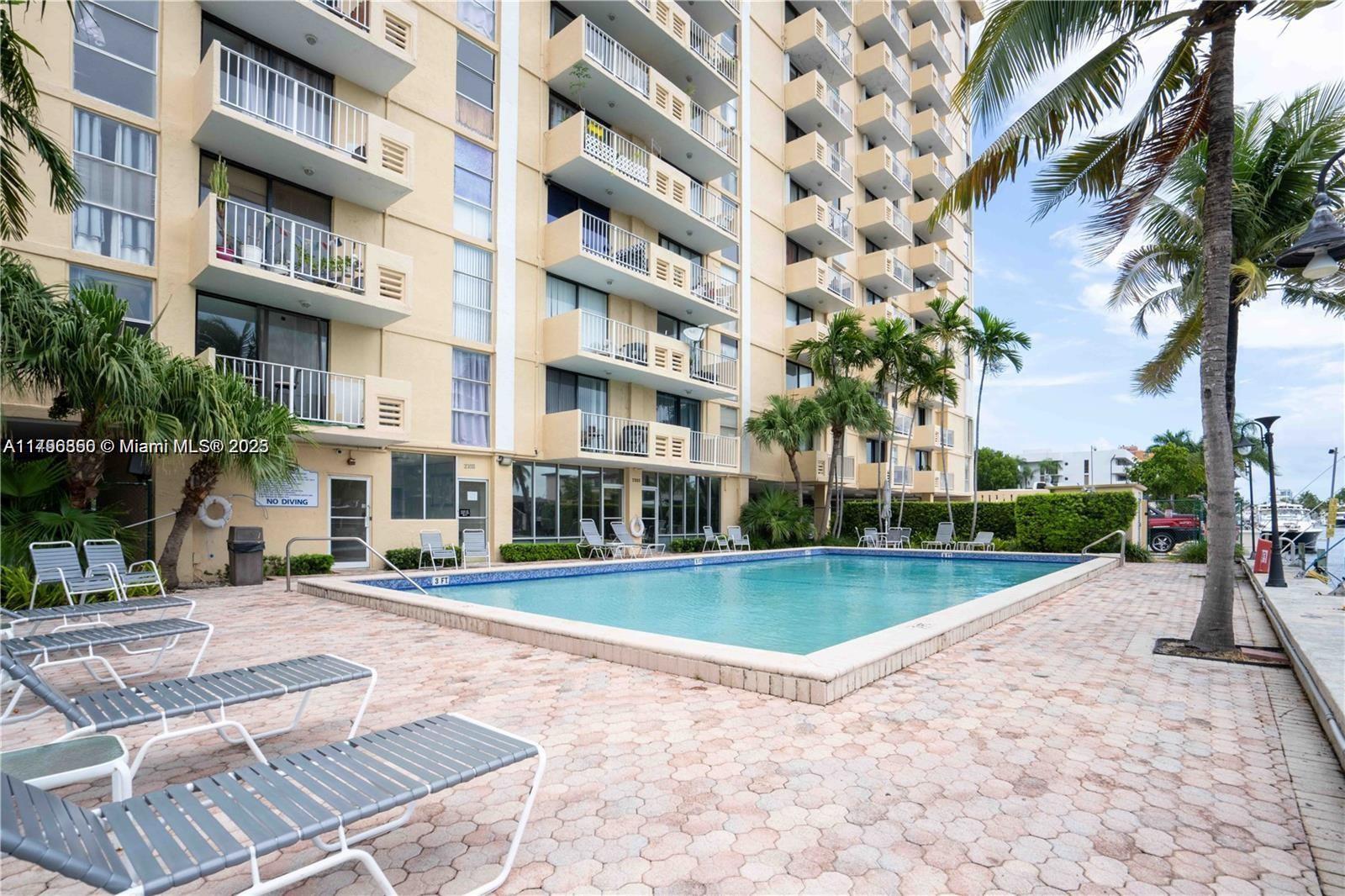 2350 Ne 135th St 510, North Miami, Miami-Dade County, Florida - 2 Bedrooms  
2 Bathrooms - 