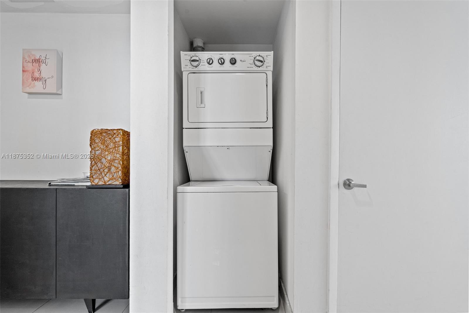 ICON BRICKELL CONDO NO 3 - Residential