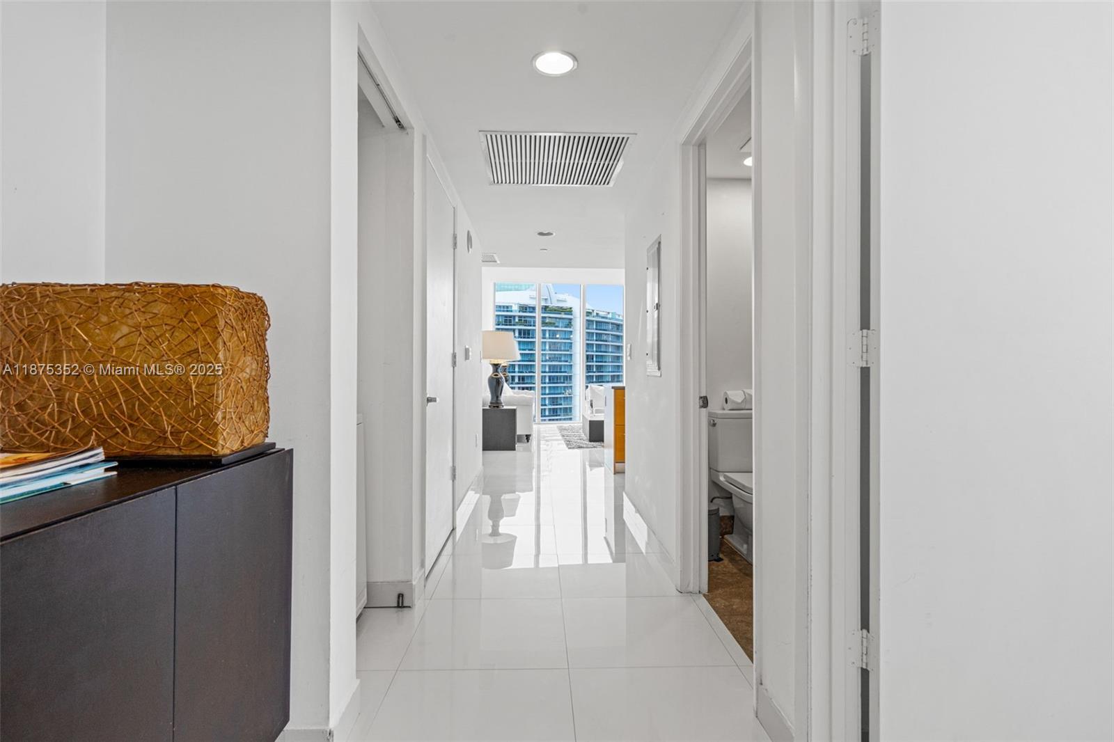 ICON BRICKELL CONDO NO 3 - Residential