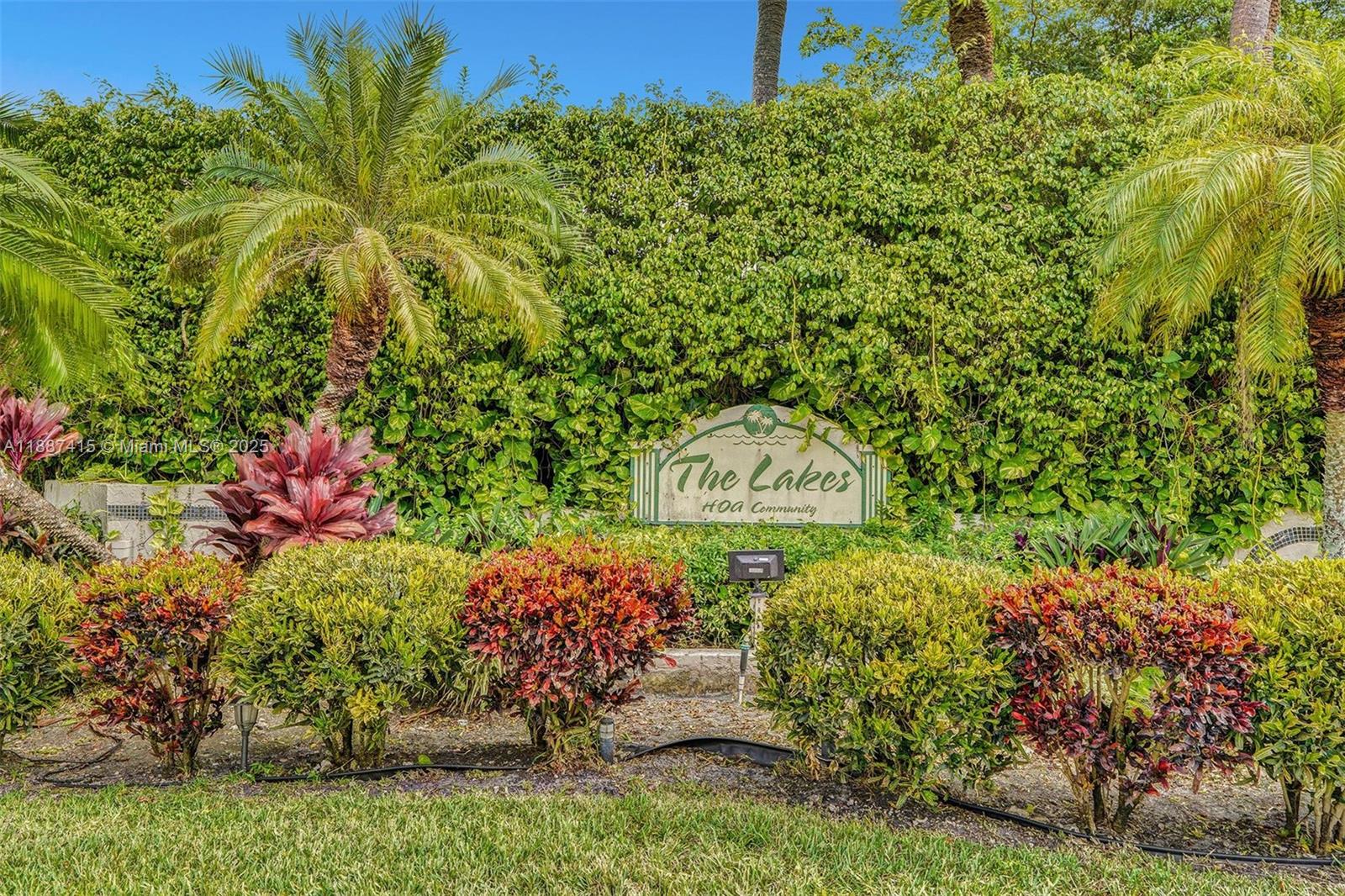 THE LAKES - Residential