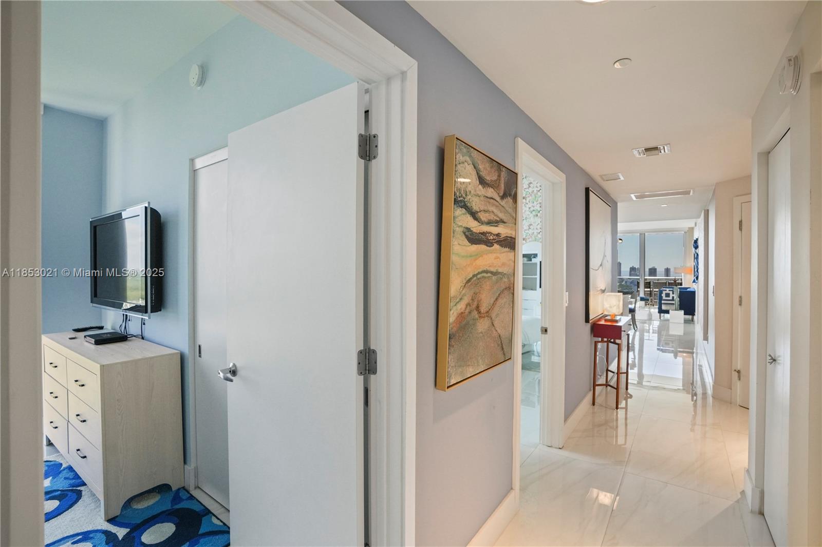 THE HARBOUR SOUTH CONDO - Residential Lease