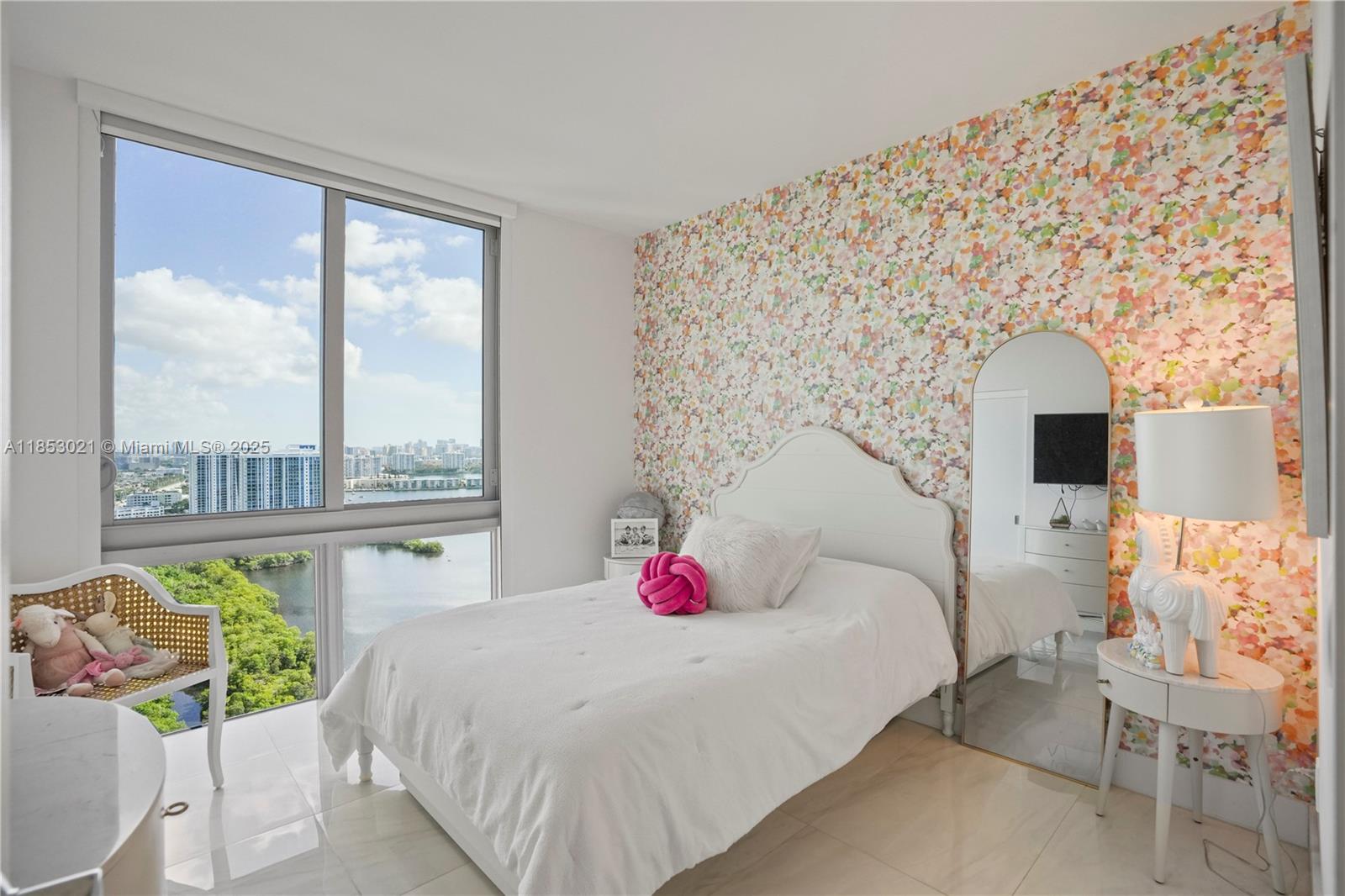 THE HARBOUR SOUTH CONDO - Residential Lease