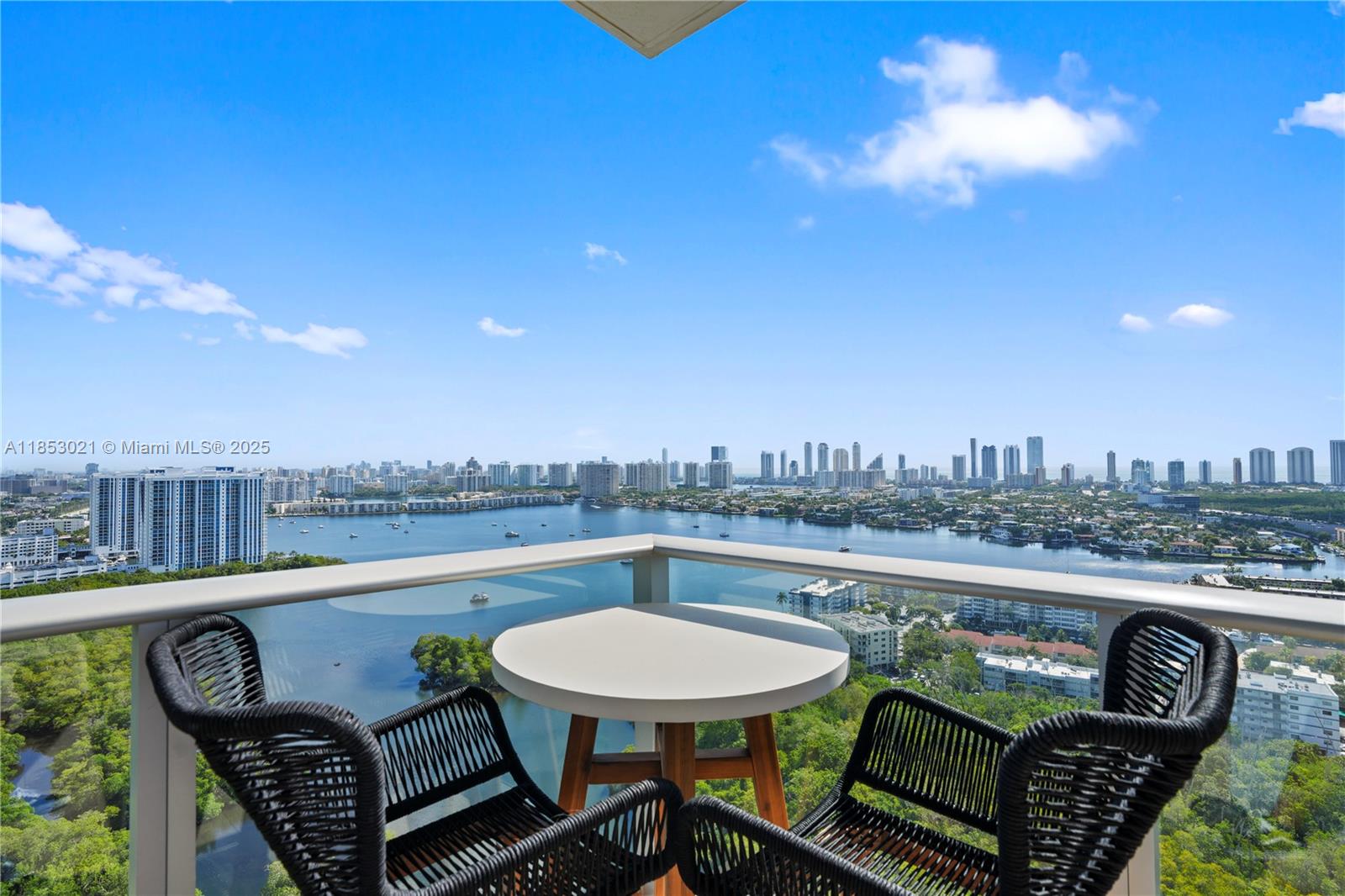 THE HARBOUR SOUTH CONDO - Residential Lease