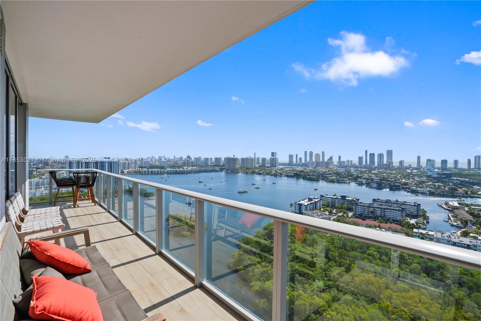 THE HARBOUR SOUTH CONDO - Residential Lease