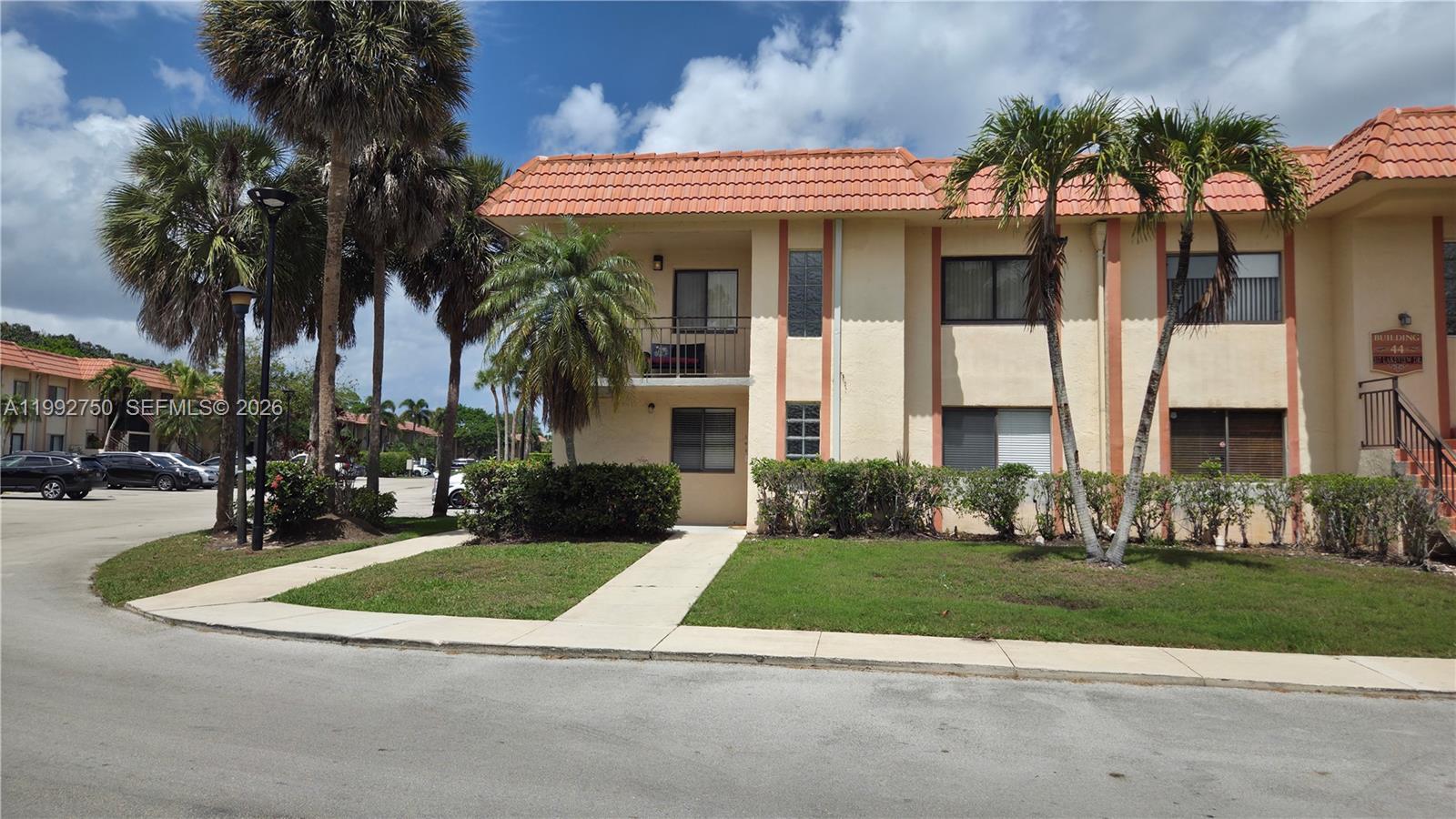 RACQUET CLUB APTS AT BONA - Residential Lease