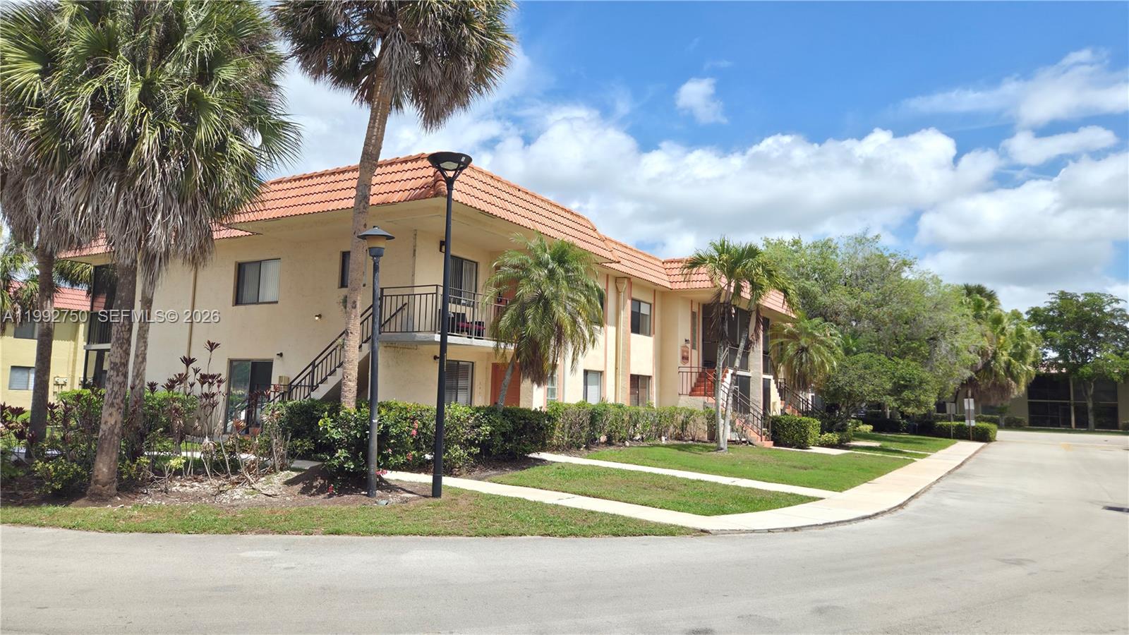 RACQUET CLUB APTS AT BONA - Residential Lease