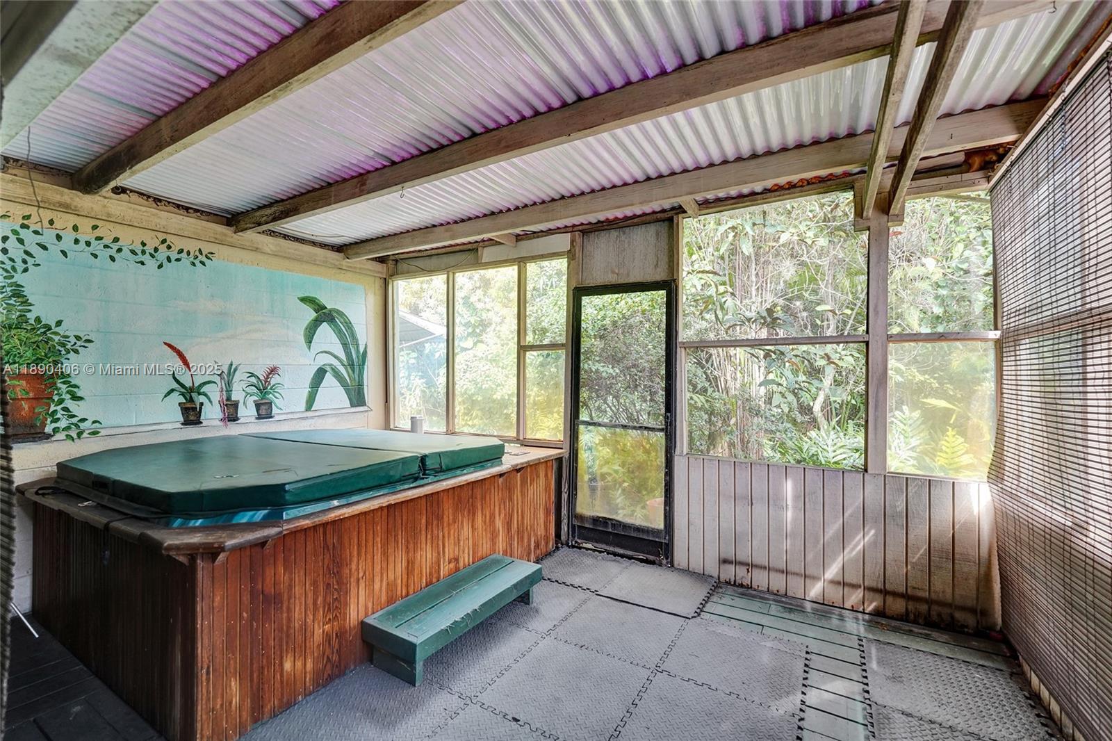 PLANTATION - Residential